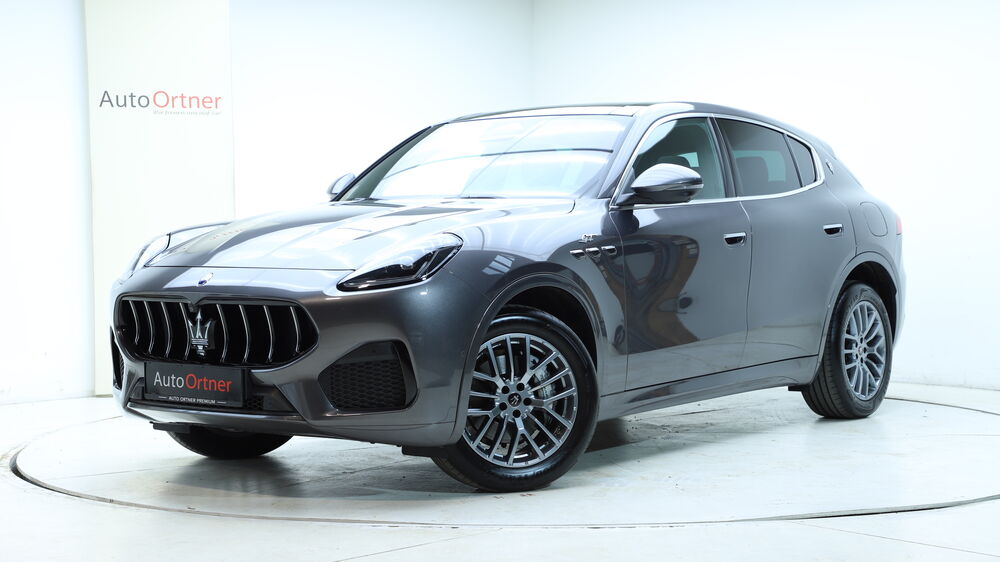 Maserati Grecale GT, Baujahr 2025, Seitenansicht — Auto Ortner Villach