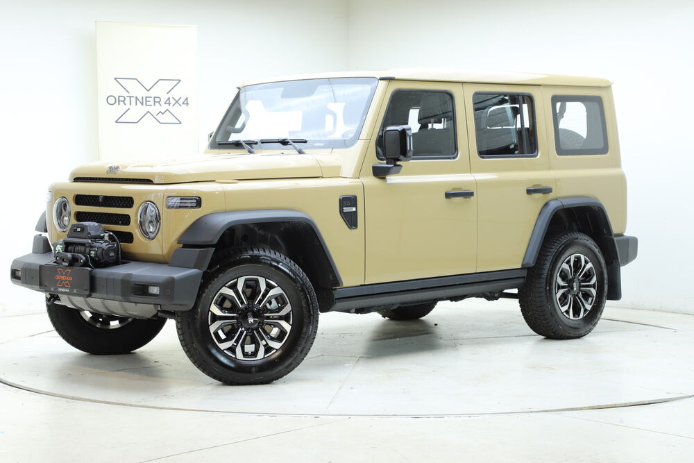 BAW 212 ORTNER 4X4 Offroad Customs, Frontansicht — Auto Ortner Villach